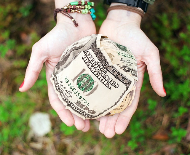 cash-dollars-hands-money-271168